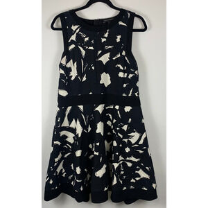 Banana Republic Dress Women's Size 14 Black White Fit & Flare Sleeveless READ